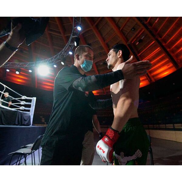 Перчатки для смешанных единоборств Clinch M1 Global Official Fight Gloves C688 Интернет-магазин Ok-Sport.kz