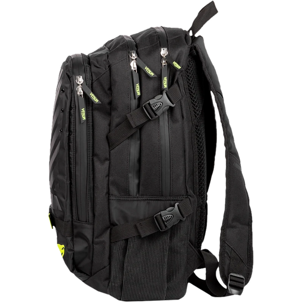 Рюкзак Venum Stripes Black VEN 04258-001 Интернет-магазин Ok-Sport.kz Рюкзак Venum Stripes Black VEN 04258-001 Интернет-магазин Ok-Sport.kz
